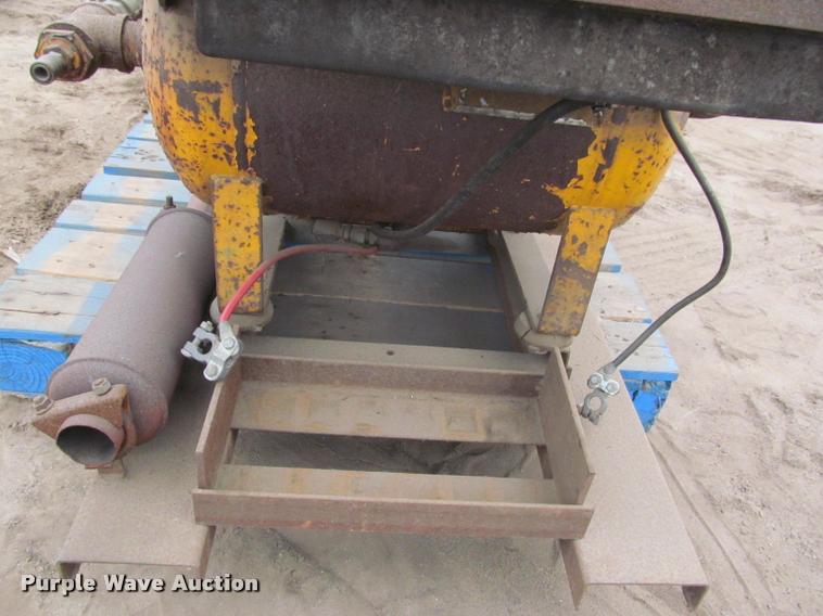 image for item K4840 Air compressor