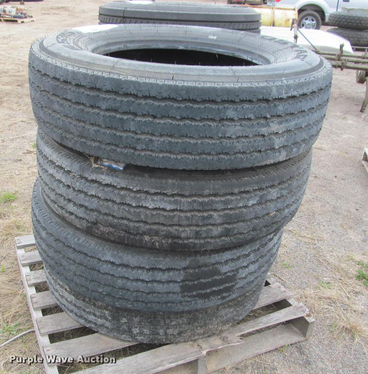 image for item K4845 (4) Geostar G535 275/70R22.5 tires