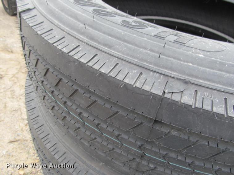 image for item K4846 (4) Kapsen HS205 285/75R24.5 tires