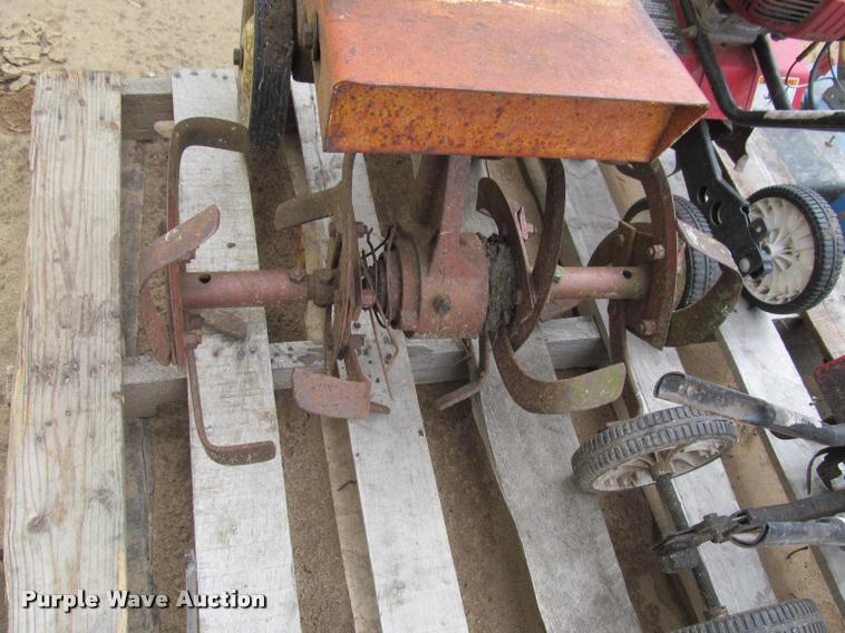 image for item K4862 Lawn and garden equipment