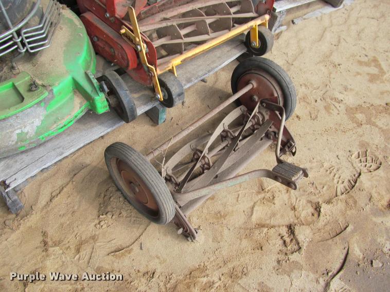 image for item K4862 Lawn and garden equipment