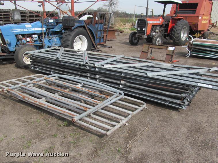 image for item K4892 Approximately 9 gates