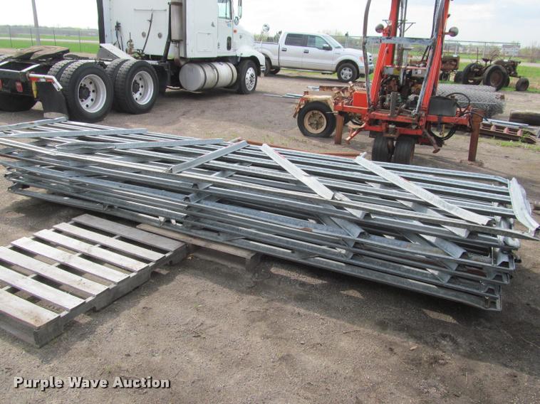 image for item K4892 Approximately 9 gates