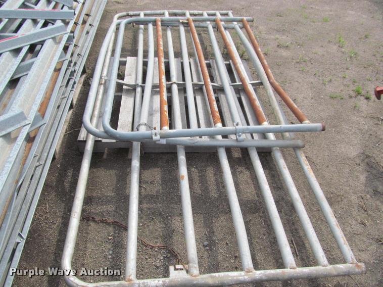 image for item K4892 Approximately 9 gates