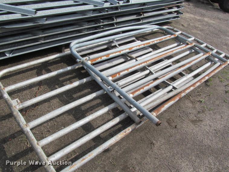 image for item K4892 Approximately 9 gates