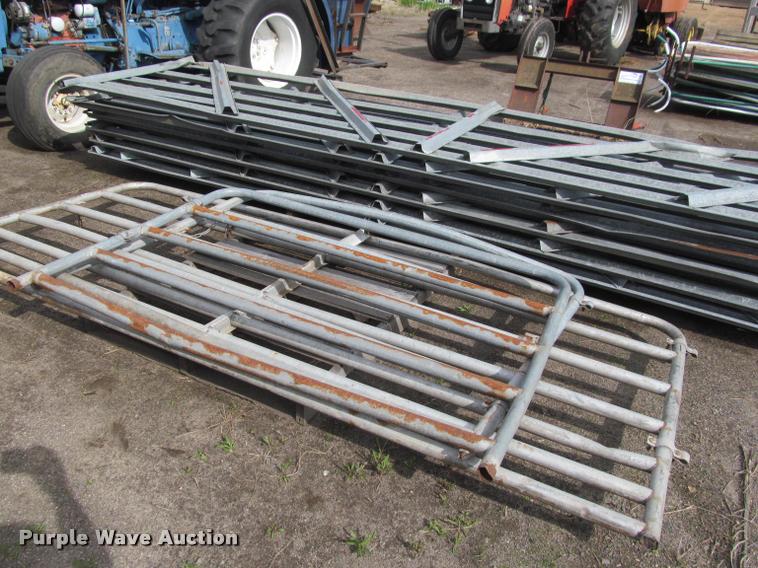 image for item K4892 Approximately 9 gates