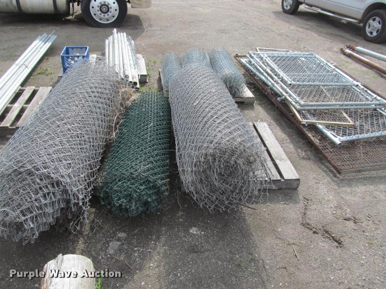 image for item K4896 Chainlink fencing