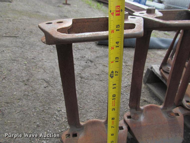 image for item K4897 Grouser steel skid steer tracks