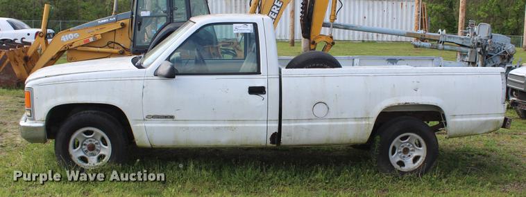 image for item K5802 1992 Chevrolet 2500 pickup truck