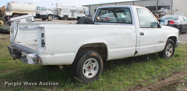 image for item K5802 1992 Chevrolet 2500 pickup truck