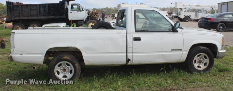 image for item K5802 1992 Chevrolet 2500 pickup truck