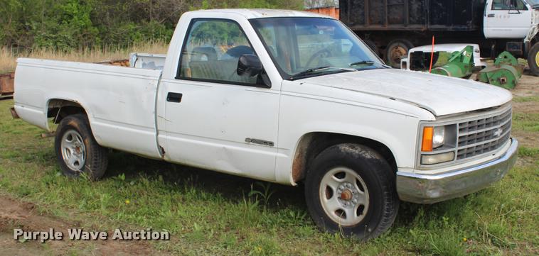 image for item K5802 1992 Chevrolet 2500 pickup truck