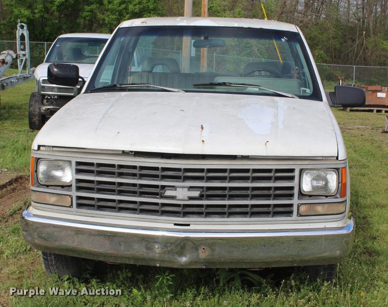 image for item K5802 1992 Chevrolet 2500 pickup truck