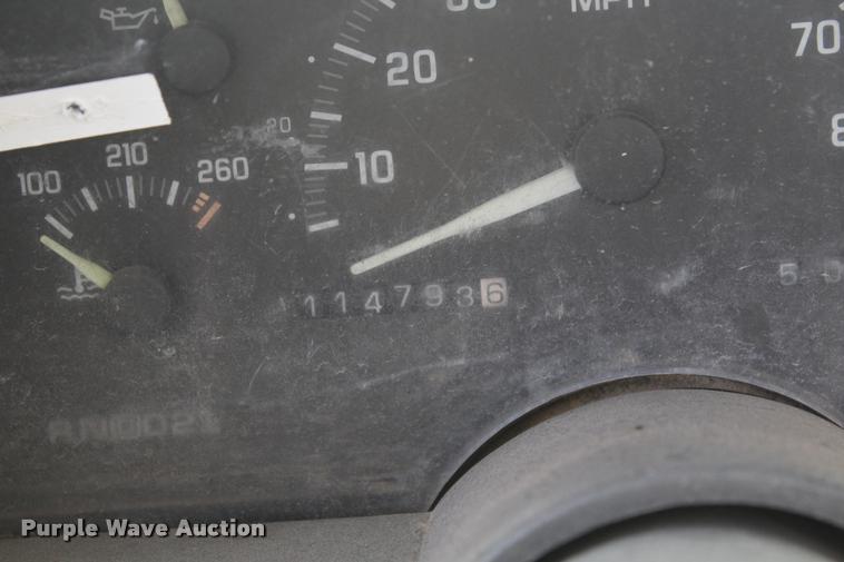 image for item K5802 1992 Chevrolet 2500 pickup truck