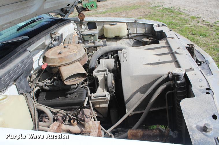 image for item K5802 1992 Chevrolet 2500 pickup truck