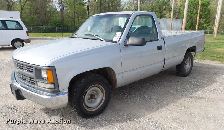 image for item K5804 1997 Chevrolet Cheyenne 2500 pickup truck