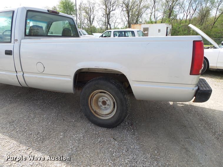 image for item K5804 1997 Chevrolet Cheyenne 2500 pickup truck