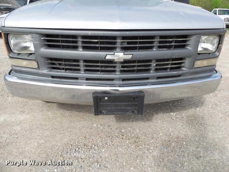 image for item K5804 1997 Chevrolet Cheyenne 2500 pickup truck