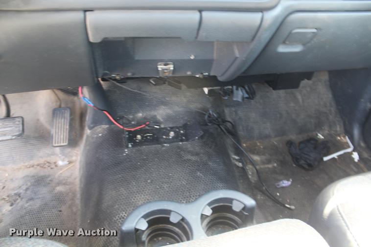 image for item K5808 2001 Chevrolet Silverado 1500 pickup truck