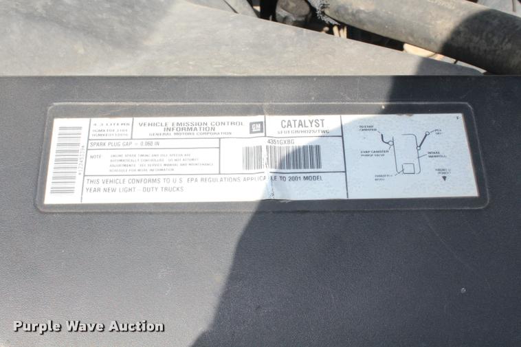 image for item K5808 2001 Chevrolet Silverado 1500 pickup truck