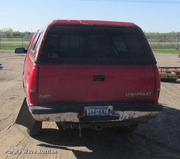 image for item K6128 1998 Chevrolet 1500 Ext. Cab pickup truck