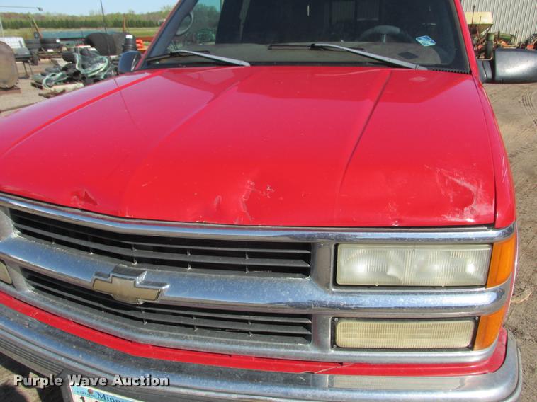 image for item K6128 1998 Chevrolet 1500 Ext. Cab pickup truck