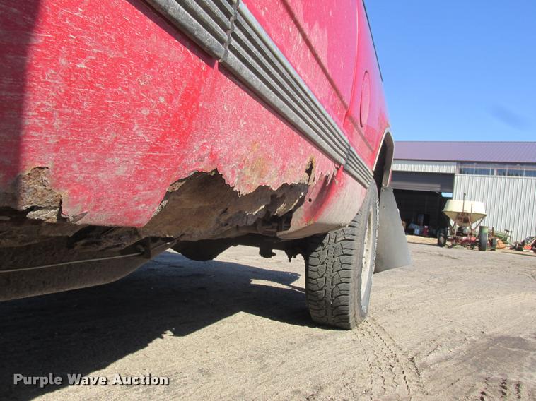 image for item K6128 1998 Chevrolet 1500 Ext. Cab pickup truck