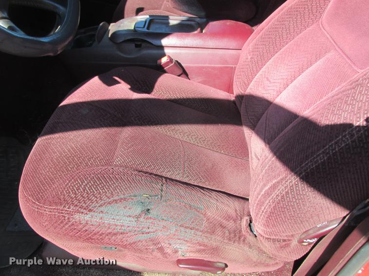 image for item K6128 1998 Chevrolet 1500 Ext. Cab pickup truck