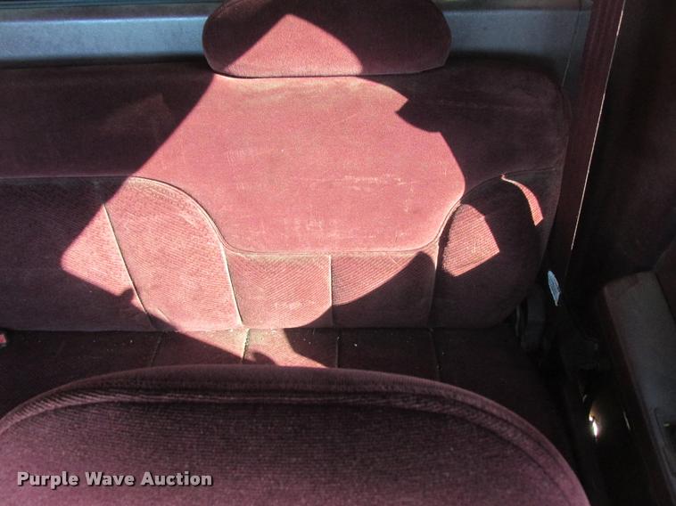 image for item K6128 1998 Chevrolet 1500 Ext. Cab pickup truck