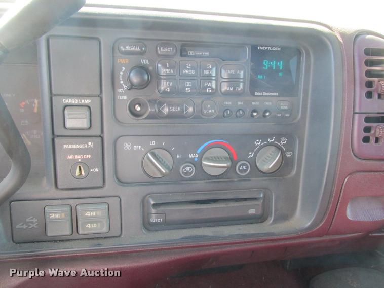 image for item K6128 1998 Chevrolet 1500 Ext. Cab pickup truck