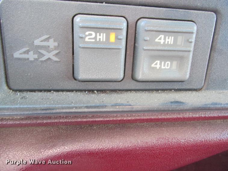 image for item K6128 1998 Chevrolet 1500 Ext. Cab pickup truck