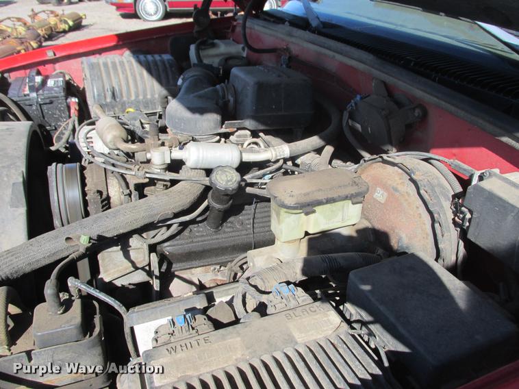 image for item K6128 1998 Chevrolet 1500 Ext. Cab pickup truck