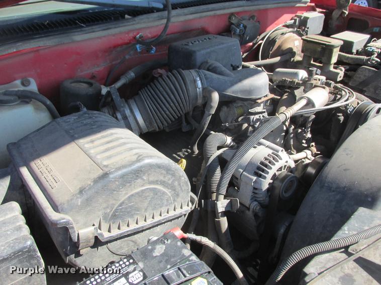 image for item K6128 1998 Chevrolet 1500 Ext. Cab pickup truck