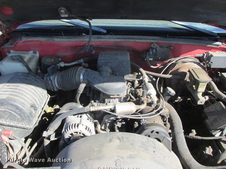 image for item K6128 1998 Chevrolet 1500 Ext. Cab pickup truck