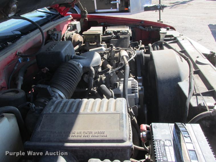 image for item K6128 1998 Chevrolet 1500 Ext. Cab pickup truck