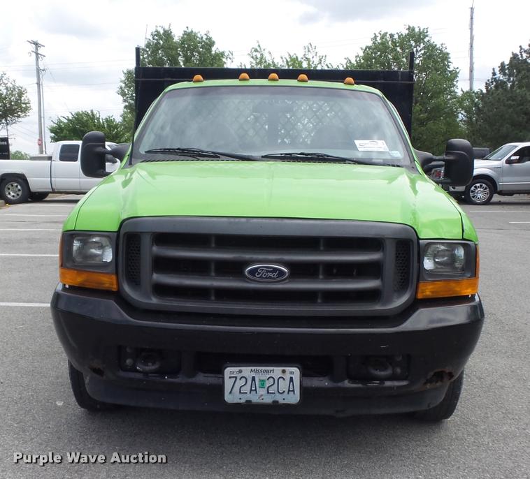 image for item K7660 2001 Ford F350 Super Duty XL flatbed pickup truck