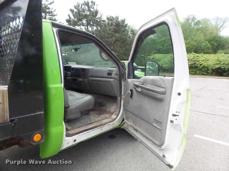 image for item K7660 2001 Ford F350 Super Duty XL flatbed pickup truck