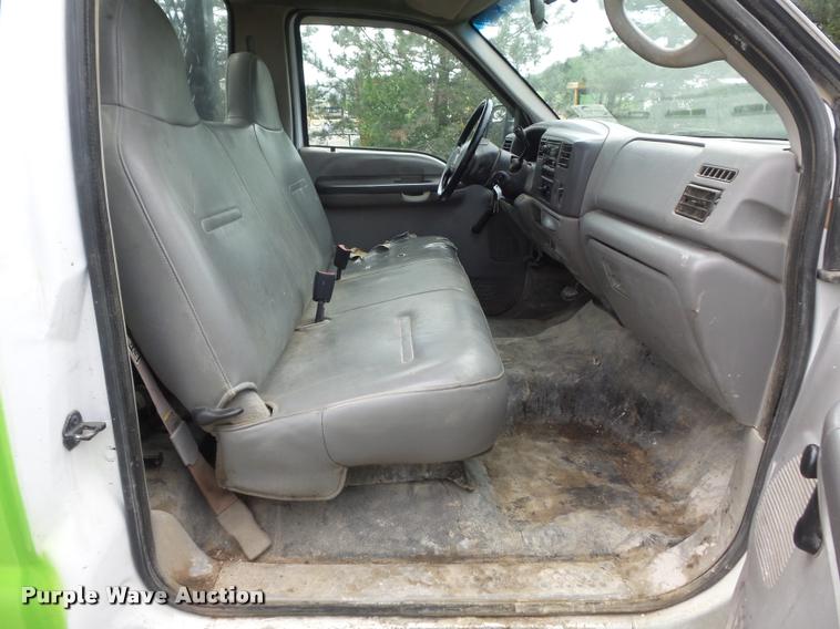 image for item K7660 2001 Ford F350 Super Duty XL flatbed pickup truck