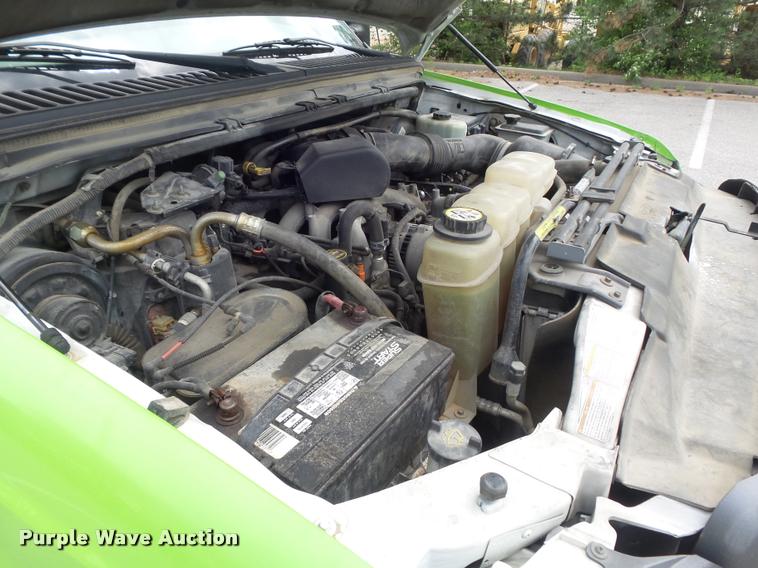 image for item K7660 2001 Ford F350 Super Duty XL flatbed pickup truck