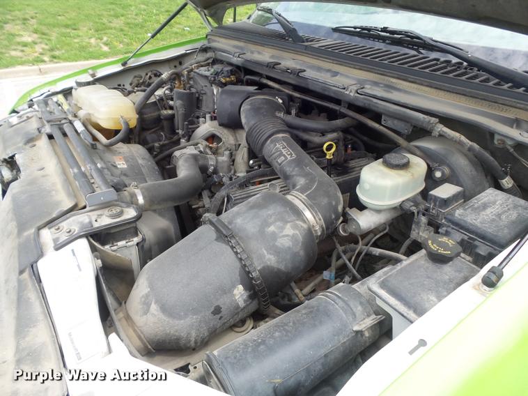 image for item K7660 2001 Ford F350 Super Duty XL flatbed pickup truck