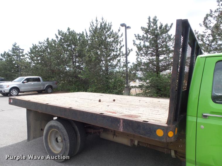 image for item K7661 1997 Ford F350 XL flatbed pickup truck