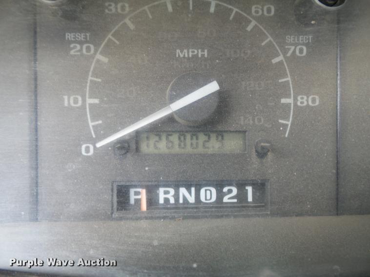 image for item K7661 1997 Ford F350 XL flatbed pickup truck