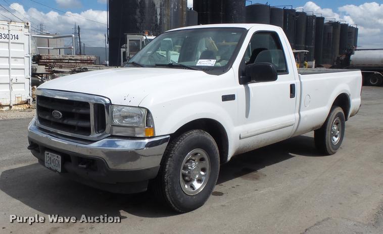 image for item K7662 2003 Ford F250 Super Duty pickup truck
