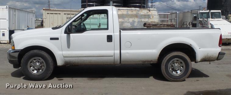image for item K7662 2003 Ford F250 Super Duty pickup truck