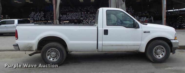 image for item K7662 2003 Ford F250 Super Duty pickup truck