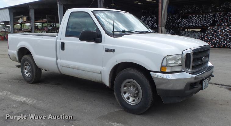 image for item K7662 2003 Ford F250 Super Duty pickup truck