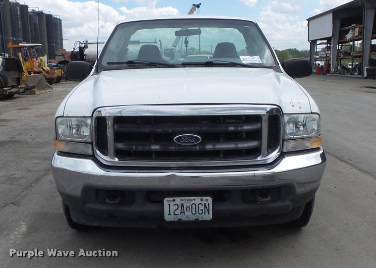 image for item K7662 2003 Ford F250 Super Duty pickup truck