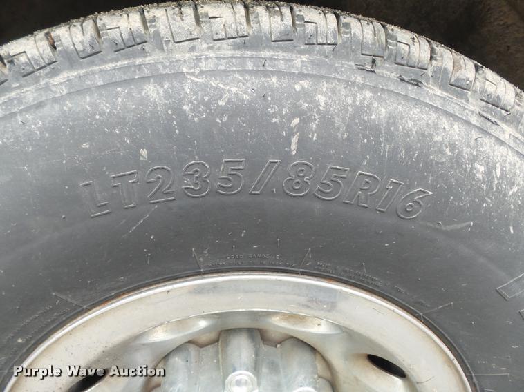 image for item K7662 2003 Ford F250 Super Duty pickup truck