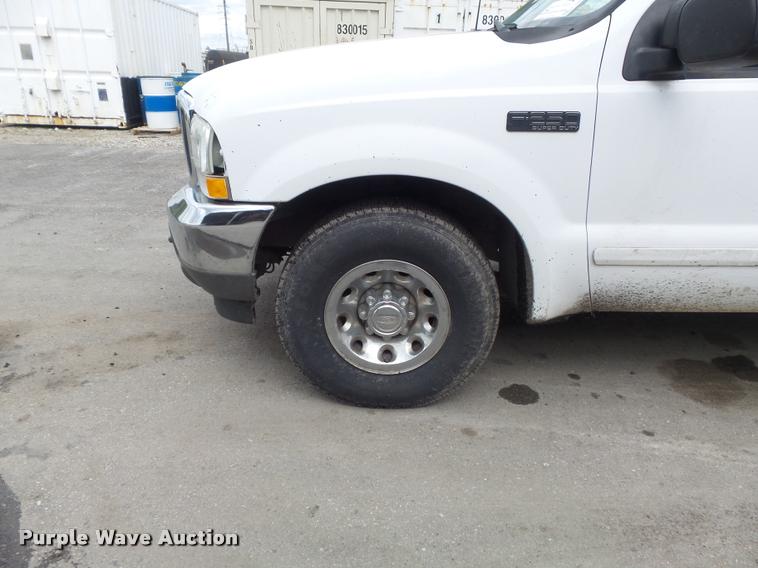 image for item K7662 2003 Ford F250 Super Duty pickup truck