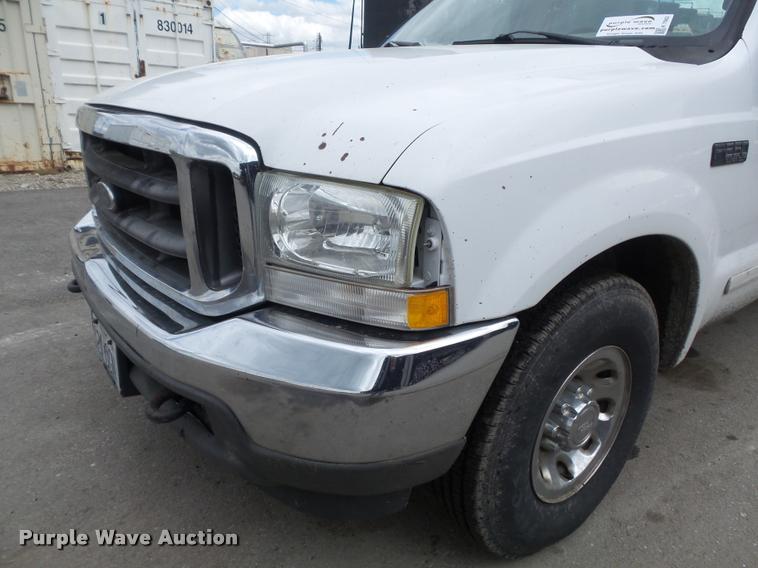 image for item K7662 2003 Ford F250 Super Duty pickup truck